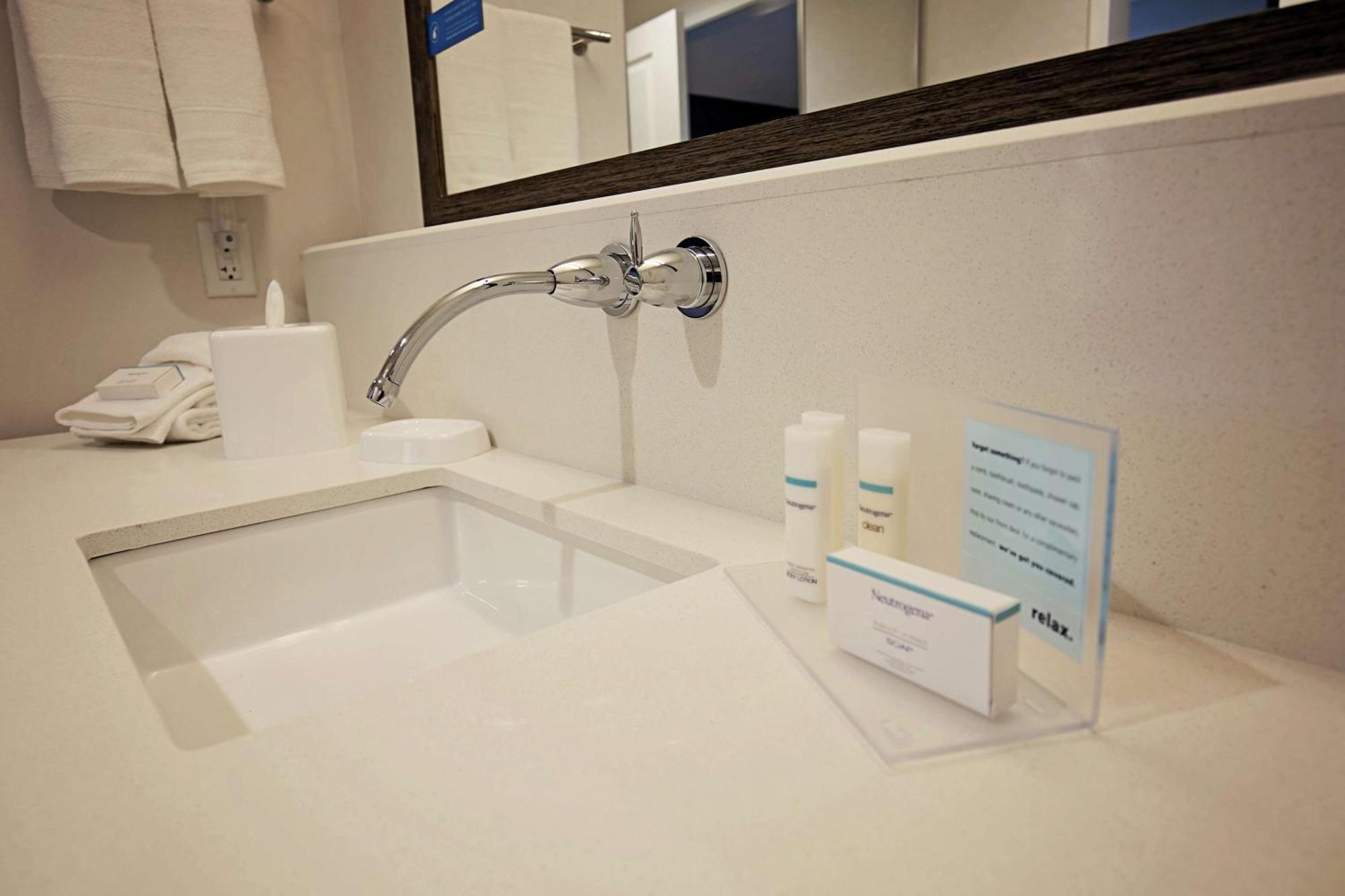 Hampton Inn & Suites Asheville Biltmore Area Екстер'єр фото